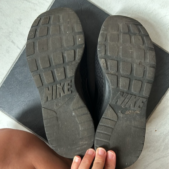 All Black Nike’s 👟 - Picture 5 of 5